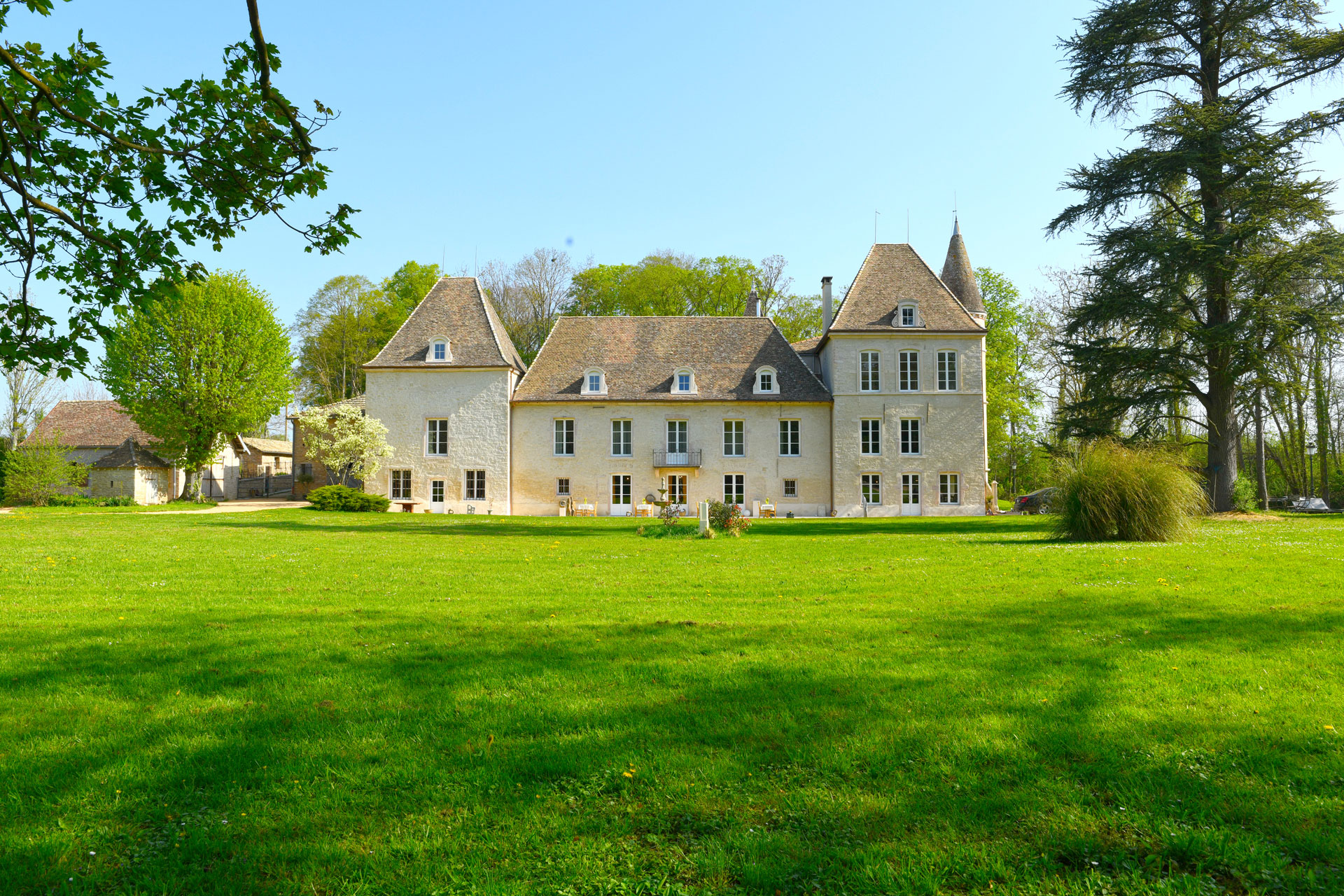 Chateau-de-Pymont-Img-1